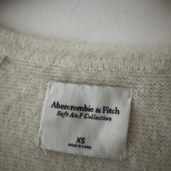 Abercrombie & Fitch Cream Soft A&F Collection Cozy Fuzzy Sweater - Picture 4 of 7